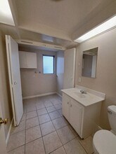 4339 W Sarah St in Burbank, CA - Building Photo - Building Photo