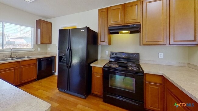 property at 3124 Settlement Dr