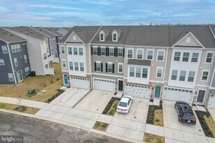 345 Andrew Ct in Middletown, DE - Building Photo