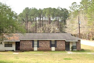 1433 Co Rd 187 in Lanett, AL - Building Photo - Building Photo