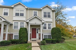 361 Holiday Ln in Hainesville, IL - Building Photo