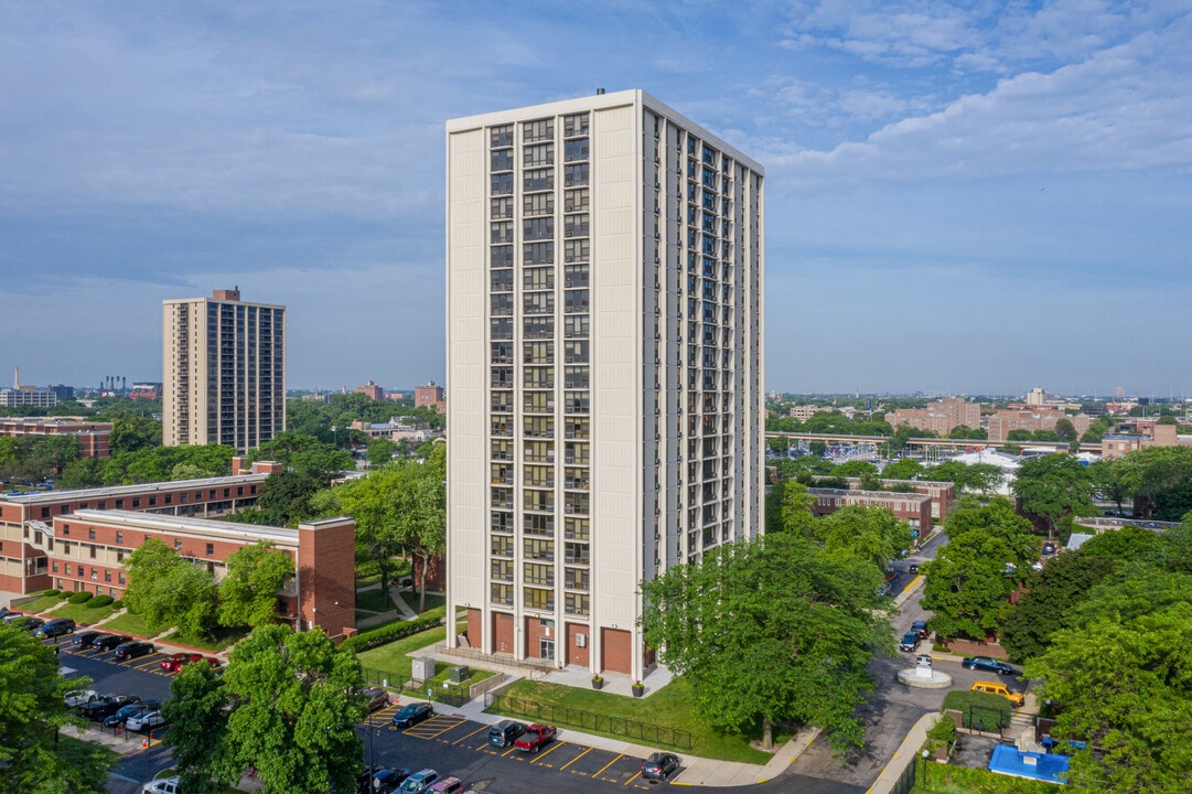 Eden Commons in Chicago, IL - Building Photo