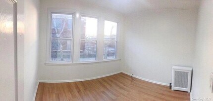 97-23 83rd St in Queens, NY - Foto de edificio - Building Photo