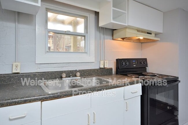 property at 1150 Shelton Rd