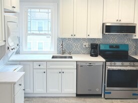 66 Church Ln in Westport, CT - Building Photo