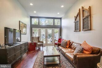 40 E Montgomery St in Baltimore, MD - Building Photo - Building Photo