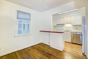 2204 Washington Ave in Silver Spring, MD - Building Photo