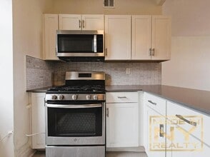 30-58-58 34th St in Queens, NY - Building Photo - Building Photo