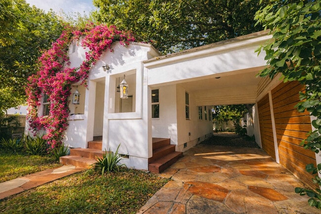 181 NW 46th St in Miami, FL - Building Photo - Building Photo