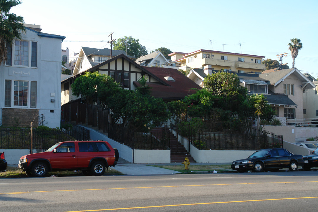 236 S Rampart Blvd in Los Angeles, CA - Building Photo