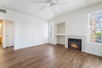 2201 Ramsgate Dr in Henderson, NV - Foto de edificio - Building Photo