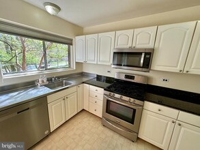 10670 Weymouth St in Bethesda, MD - Building Photo - Building Photo