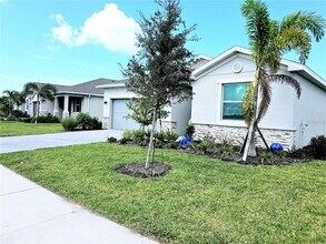 8732 Coco Bay Blvd in Englewood, FL - Building Photo - Building Photo