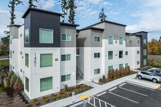 Blueberry Apartments in Port Orchard, WA - Building Photo - Building Photo