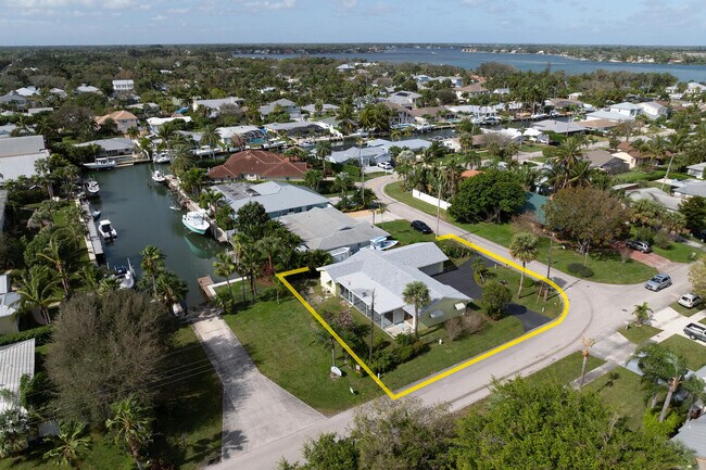 912 Marlin Cir in Jupiter, FL - Building Photo - Building Photo