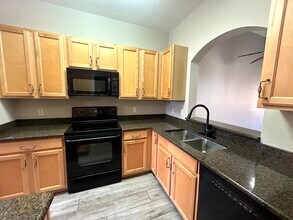 7871 Lake Sawgrass Loop in Ft. Myers, FL - Building Photo - Building Photo