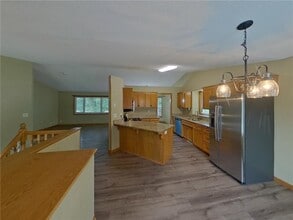 10381 163rd St W in Lakeville, MN - Building Photo - Building Photo