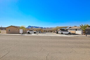 3064 Shoshone Dr in Lake Havasu City, AZ - Building Photo