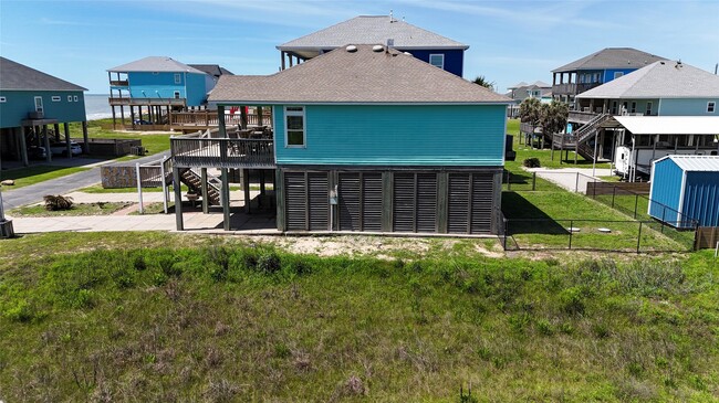 property at 1121 Blue Water Dr