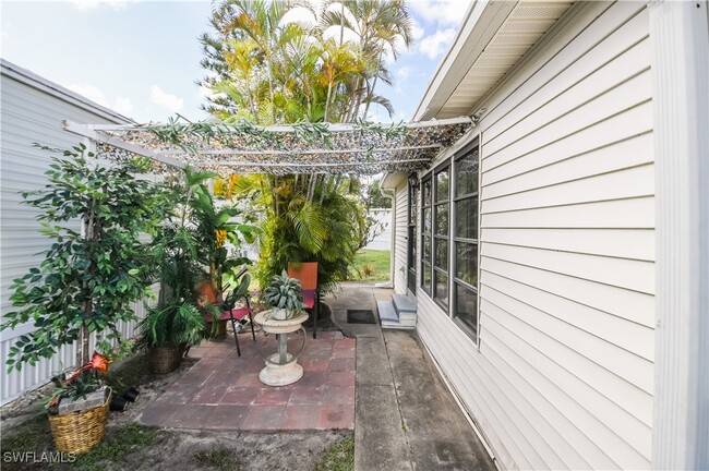 8628 Firwood Dr in Estero, FL - Building Photo - Building Photo