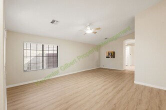 801 E Vaughn Ave in Gilbert, AZ - Building Photo - Building Photo