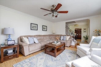 44 Frazer Dr in Greenlawn, NY - Building Photo - Building Photo