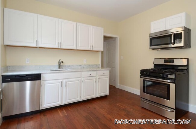 26 Taft St in Boston, MA - Building Photo - Building Photo