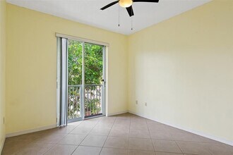 7085 Nova Dr in Davie, FL - Building Photo - Building Photo