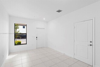 15983 SW 2nd Pl in Pembroke Pines, FL - Building Photo - Building Photo