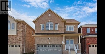 973 Black Cherry Dr in Oshawa, ON - Building Photo