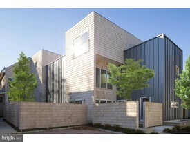 11 Greenview Ave in Princeton, NJ - Building Photo