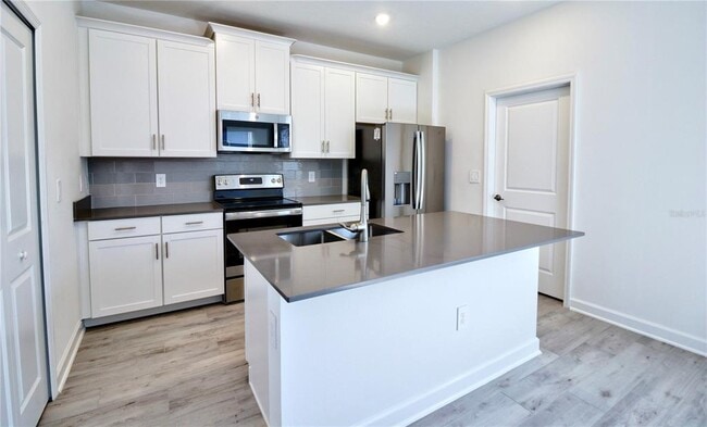 11425 Listening Dr in Orlando, FL - Building Photo - Building Photo