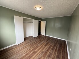 122 Hathaway St in Lansing, MI - Building Photo