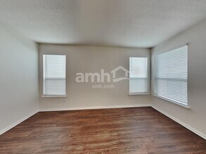 2733 Wolfcreek in Canyon Lake, TX - Building Photo - Building Photo