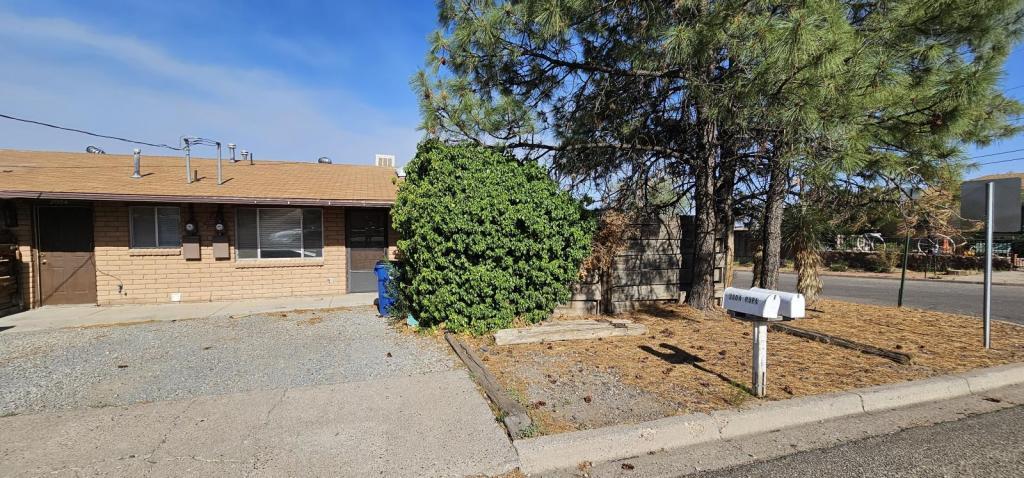 2000 N Pope St in Silver City, NM - Building Photo