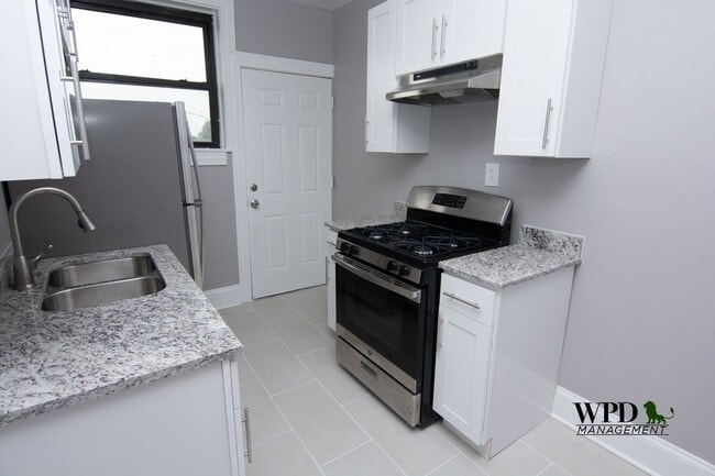 1311 W 82nd St in Chicago, IL - Building Photo - Building Photo