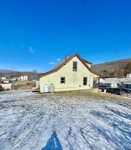 704 N Pocahontas Ave in Covington, VA - Building Photo - Building Photo