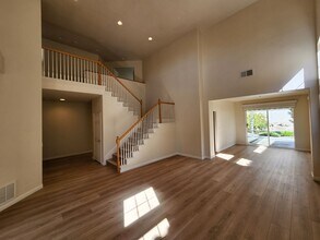 10552 Canberra Ct in San Diego, CA - Building Photo - Building Photo