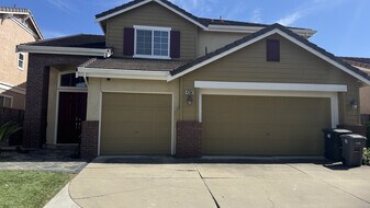 4766 Fawn Way in Dublin, CA - Building Photo