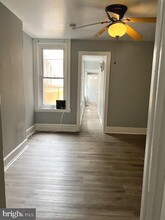 4123 Brown St-Unit -1 in Philadelphia, PA - Foto de edificio - Building Photo