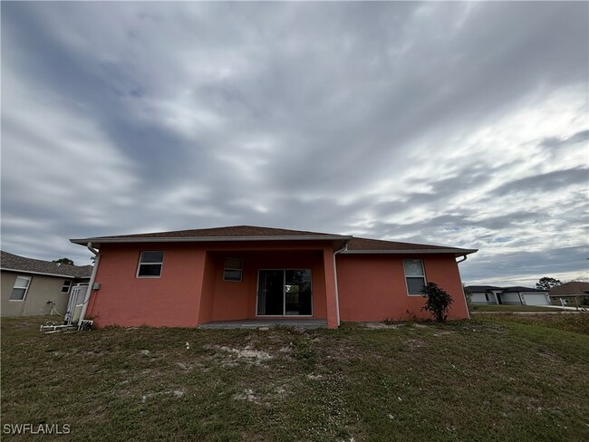 2902 Colin Ave S in Lehigh Acres, FL - Building Photo - Building Photo