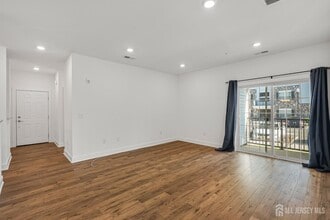 718 Stiller Ln in Monroe Township, NJ - Building Photo - Building Photo