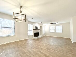 3 N Mossrock Rd in Spring, TX - Building Photo - Building Photo