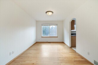13736 W Auburn Ave in Lakewood, CO - Building Photo - Building Photo