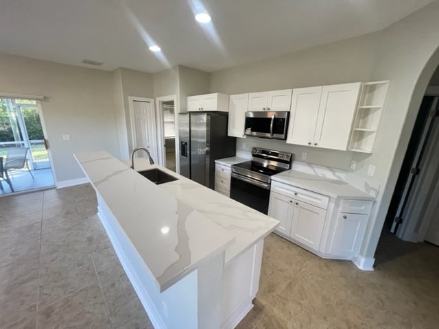 12219 De Moya Dr in Ft. Myers, FL - Foto de edificio - Building Photo