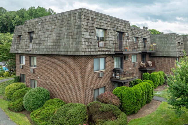 1 Briarcliff Dr S in Ossining, NY - Building Photo - Building Photo