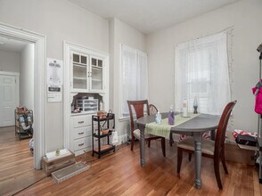 44 Cameron Ave, Unit 1 in Somerville, MA - Building Photo - Building Photo