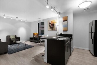733 15th St NW in Washington, DC - Building Photo - Building Photo