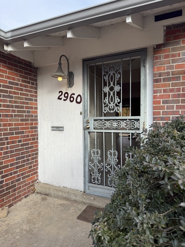 property at 2960 Fairfax St