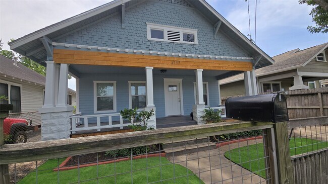 2117 Marion St in Houston, TX - Building Photo - Building Photo